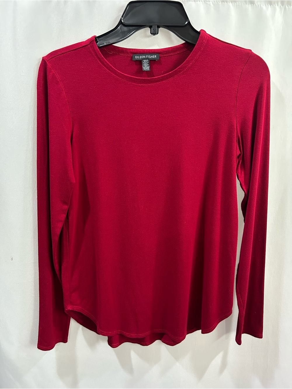 Eileen Fisher Long-Sleeve Crewneck Top — Raspberry red